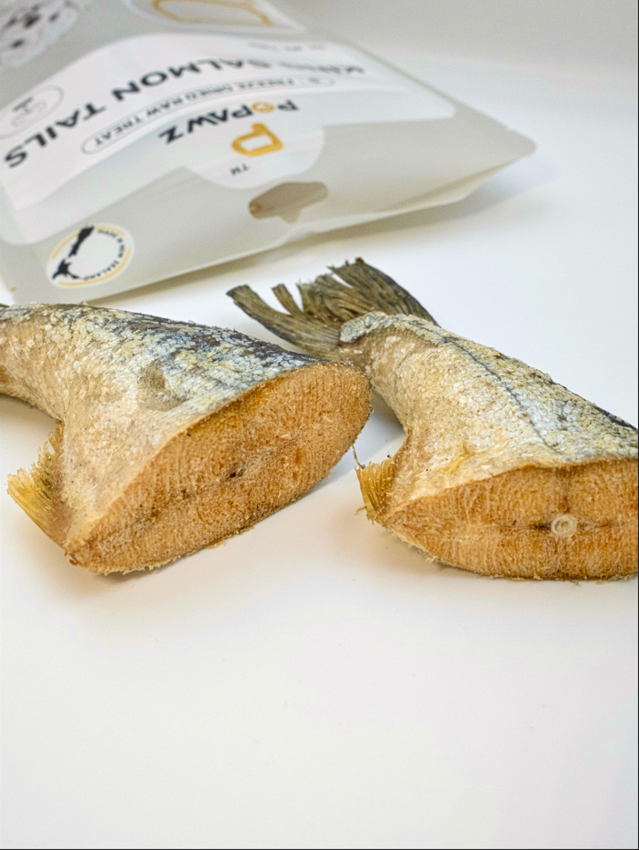 FREEZE DRIED KING SALMON TAILS